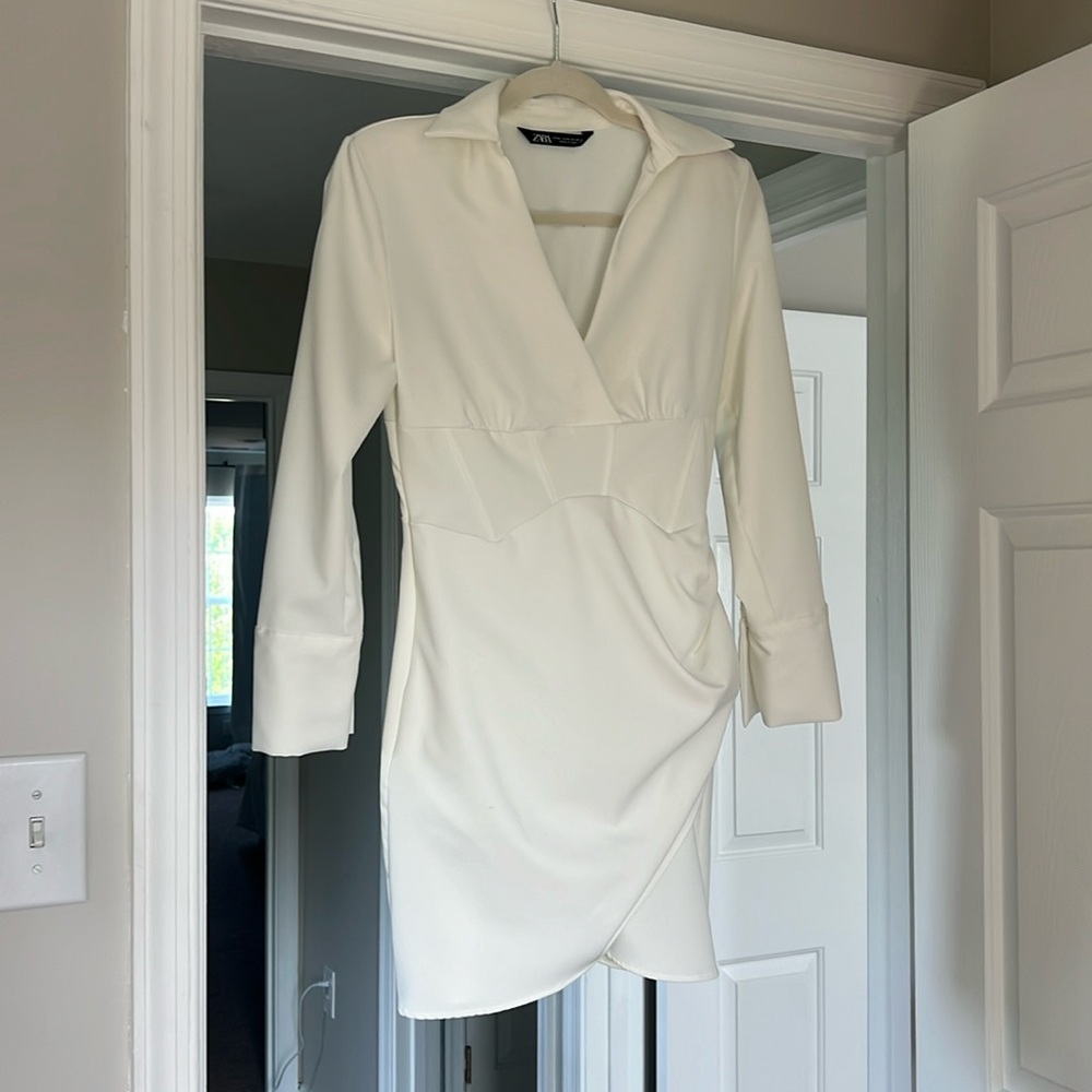 White long sleeve dress